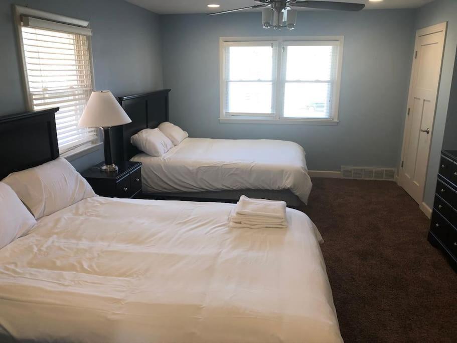 Entire Apartment Close To Downtown - 2 Queen Beds 斯普林菲尔德 外观 照片