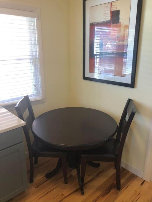 Entire Apartment Close To Downtown - 2 Queen Beds 斯普林菲尔德 外观 照片